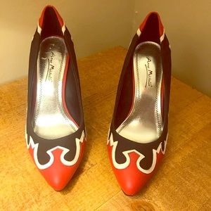 Anne Michelle Black and Red Pinup Pumps